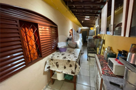 Duas casas para venda no mesmo terreno na Vila Celina