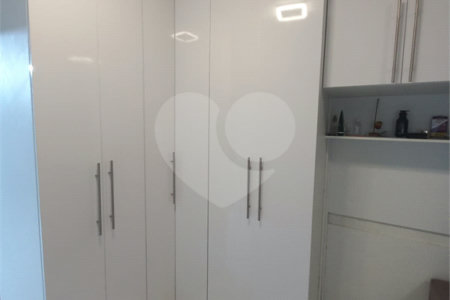 Apartamento à venda no bairro Bela Vista.