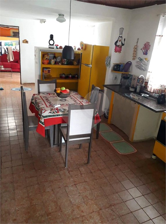 Casa térrea para venda.