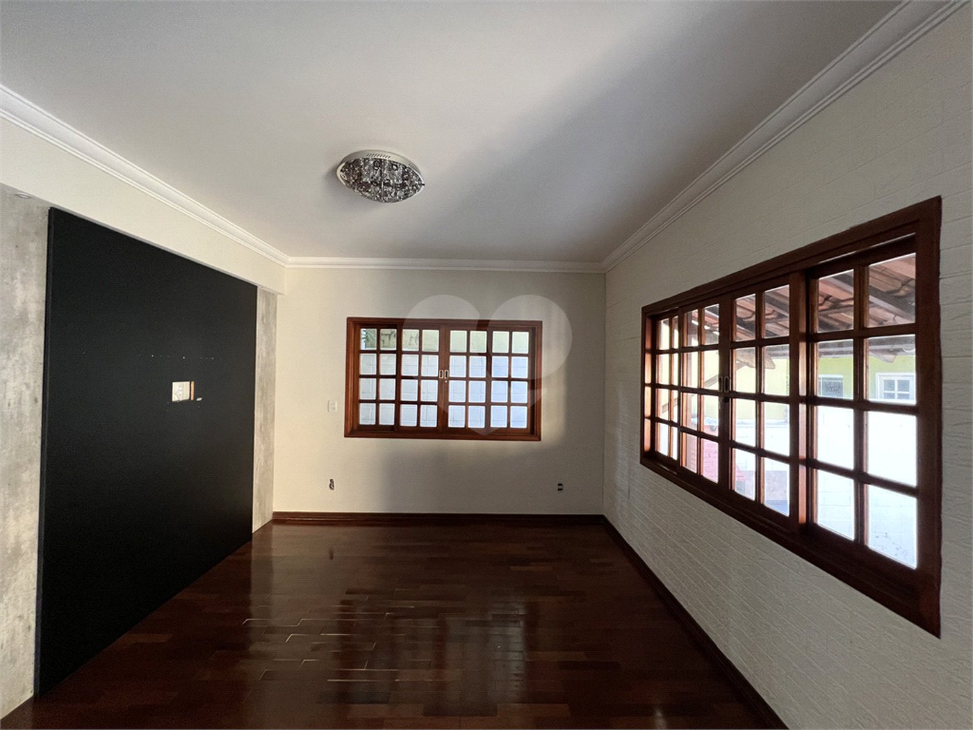 CASA COM 3 QUARTOS NO CONDOMÍNIO GRAND VILLE
