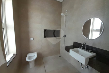 Casa à Venda no Condomínio Damha III – Elegância e Conforto para sua Família