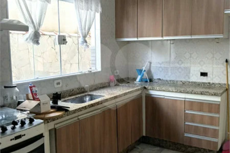 Casa térrea com 2 dormitórios à venda no Reneville, em Mairinque!