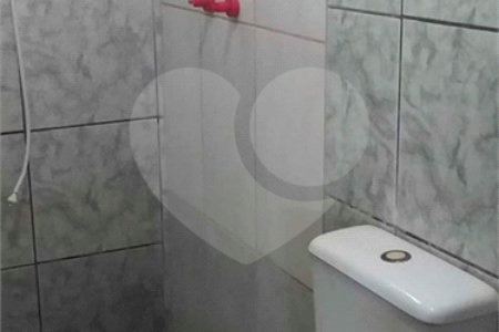 Casa térrea em Araraquara/SP.