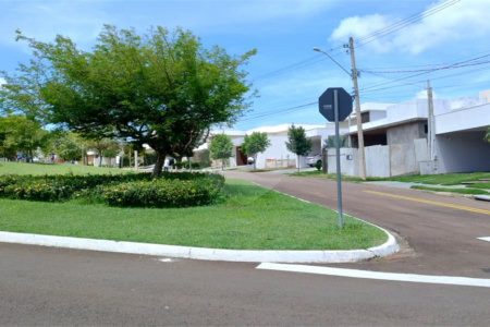 Casa térrea em fase de construção para venda no condomínio Quebec