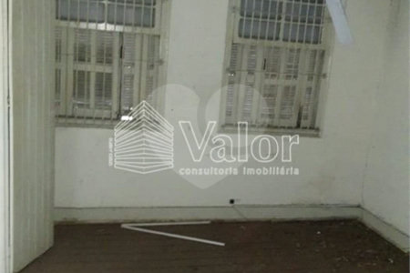 Casa Térrea com 2 dormitórios.
