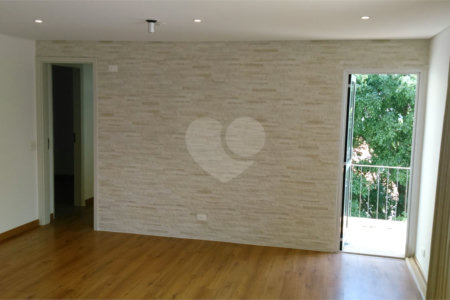 Lindo apartamento reformado!!! Apto a venda 3 dormitórios 1 suite e 2 vagas - Vila Nova Conceição