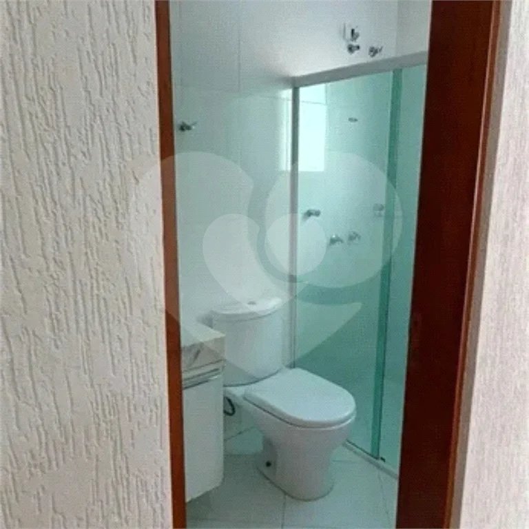 Casa á venda com 230m², 4 dorms, 2 suítes e 4 vagas na Vila Clementino. Estuda permuta.