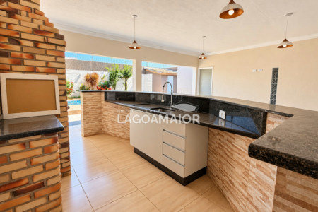 Casa à venda com 3 quartos, sendo 1 suíte, em Jardim dos Ipês, Três Lagoas - MS