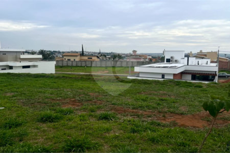 Terreno a venda no Condomínio Monte das Araucárias