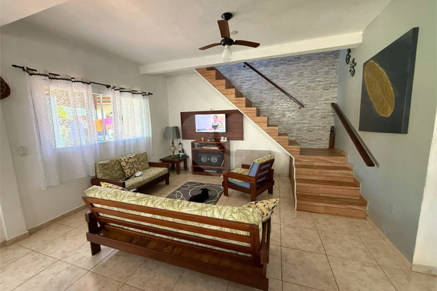 Casa à venda com 4 quartos, sendo 1 suíte,  em Costa do Sol, Bertioga, SP