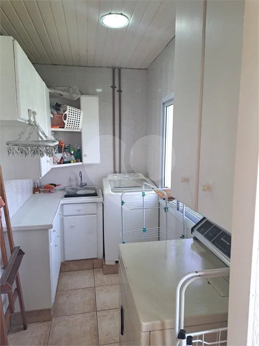 Casa Ampla com 5 Dormitórios, Piscina e Lazer Completo em Terreno de 1.260 m²