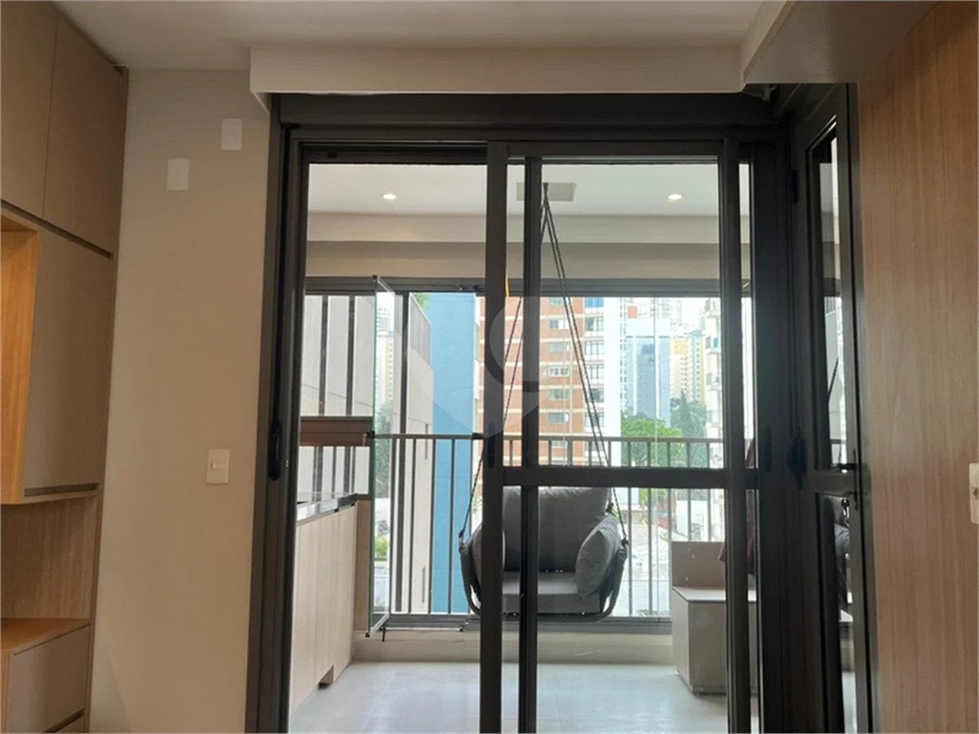 Apartamento mobiliado com 44 m2, 1 dormitório e 1 vaga a venda nos Jardins