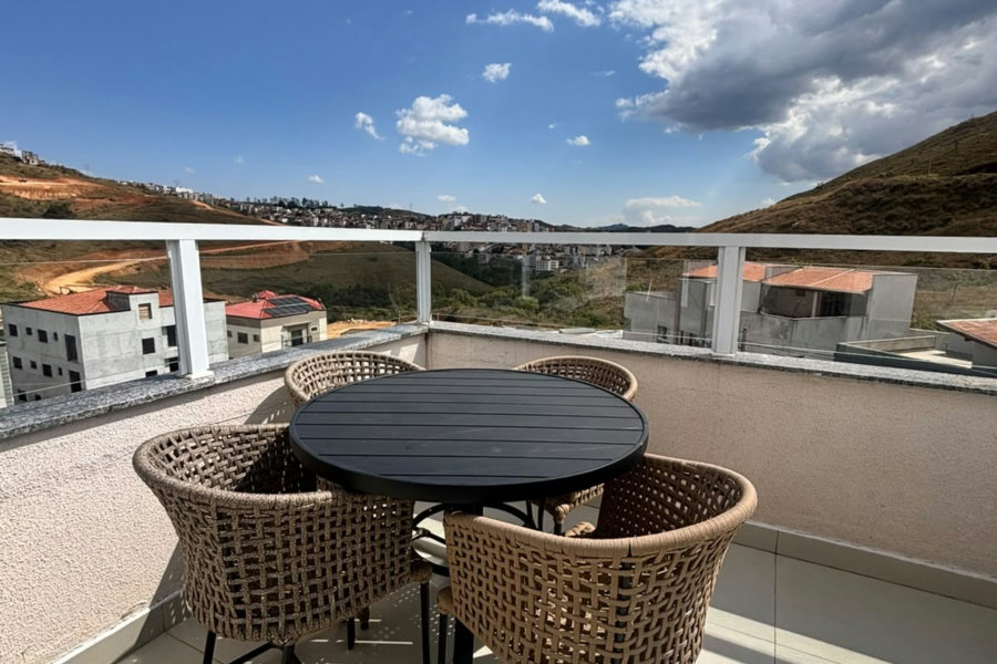 Apartamento à venda com 3 quartos, sendo 1 suíte, em Residencial Summer Ville, Poços de Caldas - MG