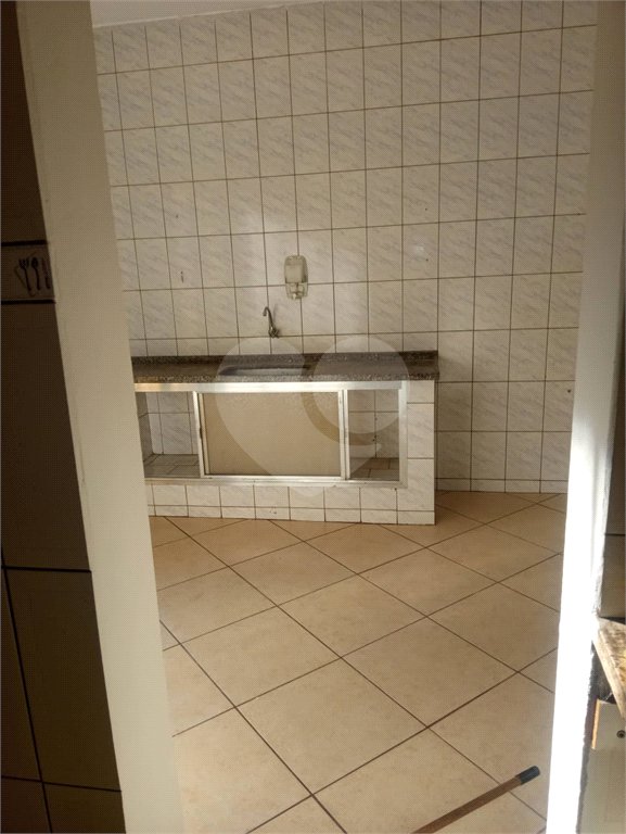 Casa térrea com salão comercial para venda no Maria Stella Fagá.