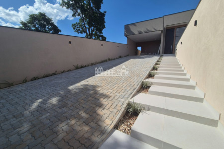 Casa térrea moderna com piscina privativa à venda no Jardim dos Pinheiros, em Atibaia