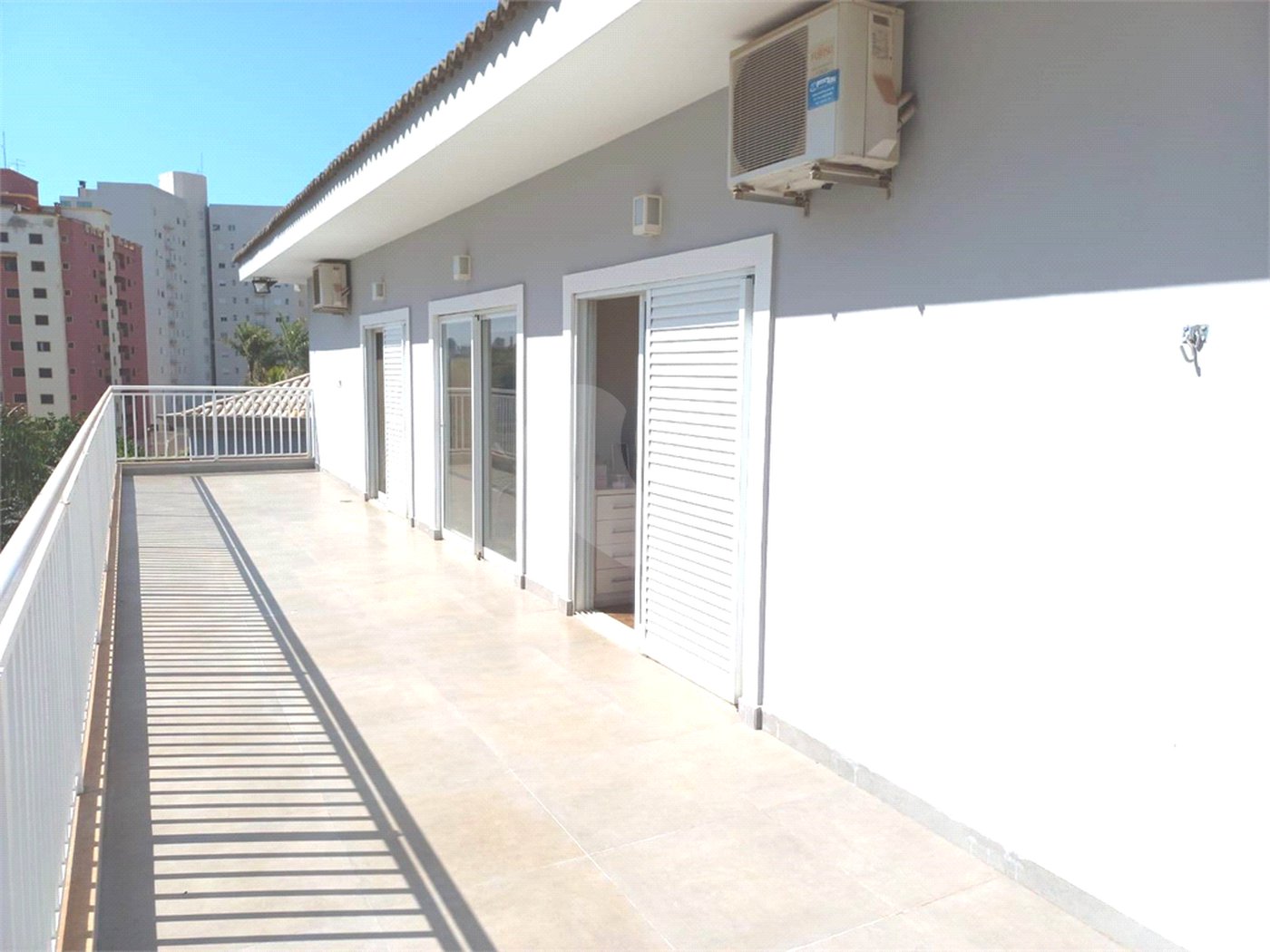 Casa à venda em Condomínio fechado em São Carlos Parque Faber 1