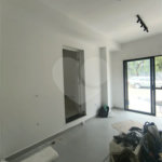 O imóvel possui 20 m² de área útil e 35 m² de área total, sendo uma ótima opção para instalação de escritório, consultório ou atividade comercial.