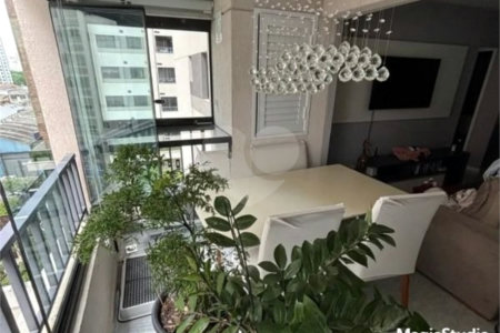 Apartamento com 57m², 2 dormitórios, sendo 1 suíte, 1 vaga, à venda no Brás.