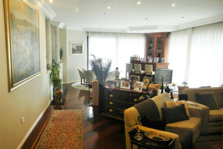 Apto na Vila Mariana c/270m2 - 4 Quartos/3 Suítes/5 Vagas de garagem - metrô Santa Cruz
