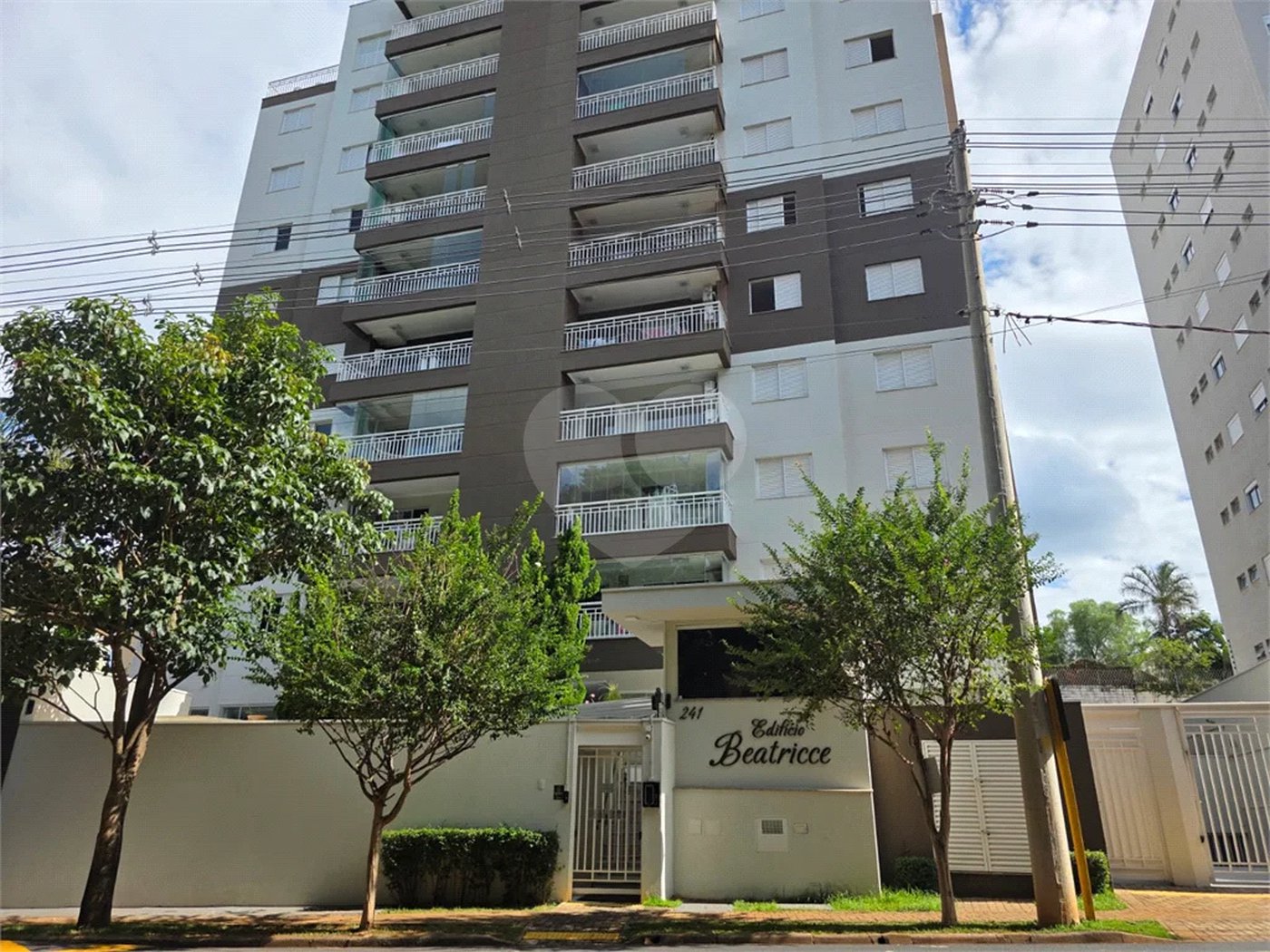 Apartamento 3 quartos i suíte e varanda Residencial Beatrice SPE