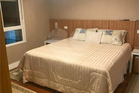 Condomínio clube, Apartamento na Mooca com 204 m² Com 3 suítes e 4 Vagas.