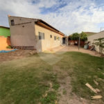 Casa no Antenor Garcia