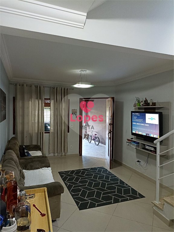 CASA À VENDA RESIDENCIAL ANA MARIA 192m², 3 DORMITORIOS, 1 SUITE, 2 VAGAS DSÃO JOSÉ DOS CAMPOS/SP
