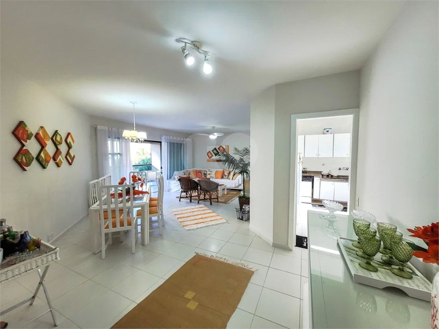 Apartamento à venda com 5 quartos, sendo 3 suítes,  em Riviera de São Lourenço, Bertioga, SP