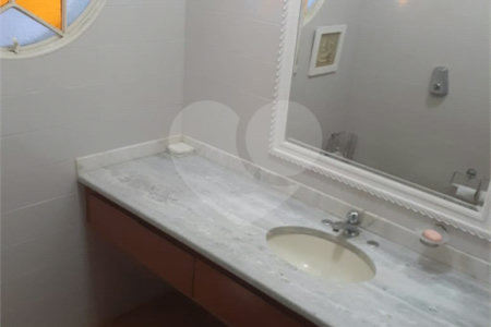 Casa Térrea com 3 quartos sendo 1 suíte. 1.400m² A/T. Jardim Floresta, Atibaia, SP