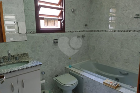 Sobrado à venda com 3 quartos, sendo 1 suíte, em Vila Mascote, São Paulo, SP