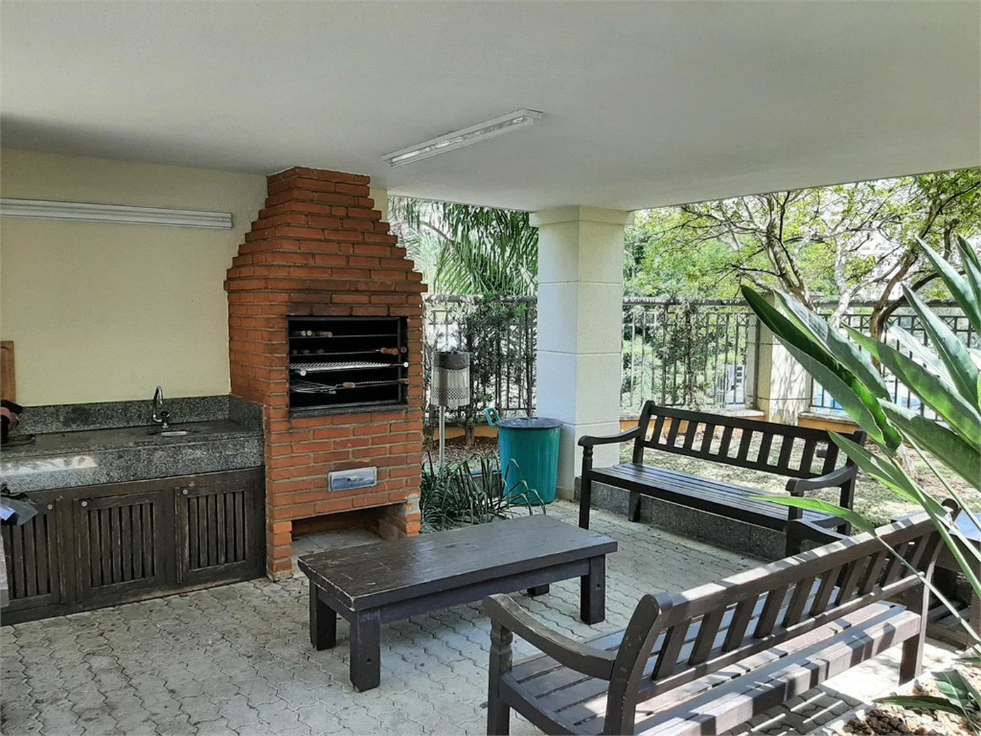 Apartamento à venda ou para alugar com 3 quartos, sendo 1 suíte, em Vila Suzana, São Paulo, SP