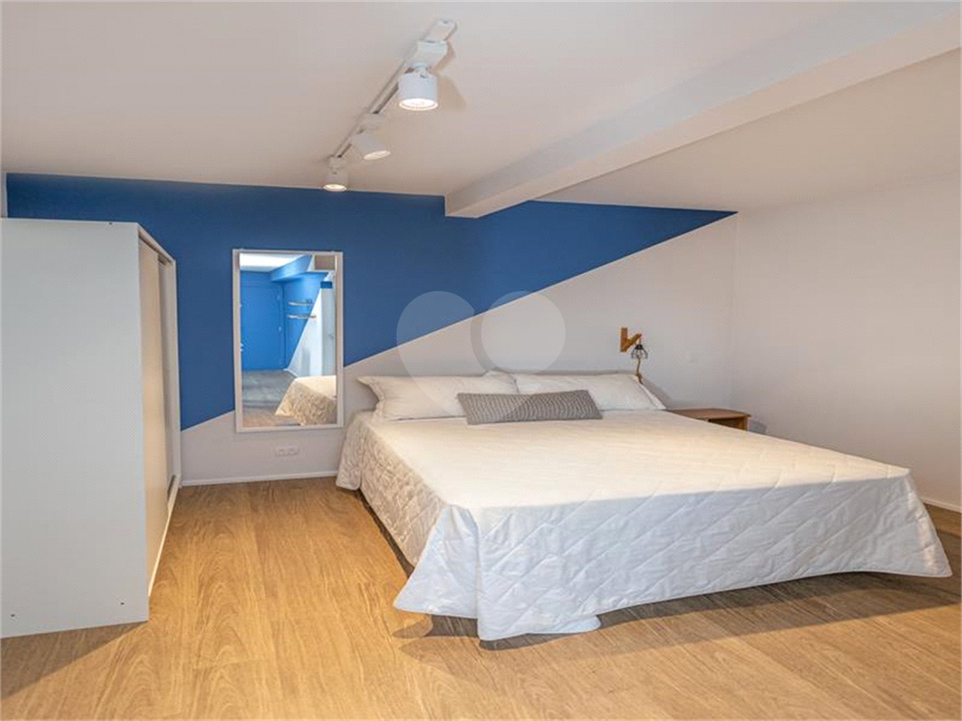 Excelente oportunidade para reformar e ficar com o apartamento dos seus sonhos!
