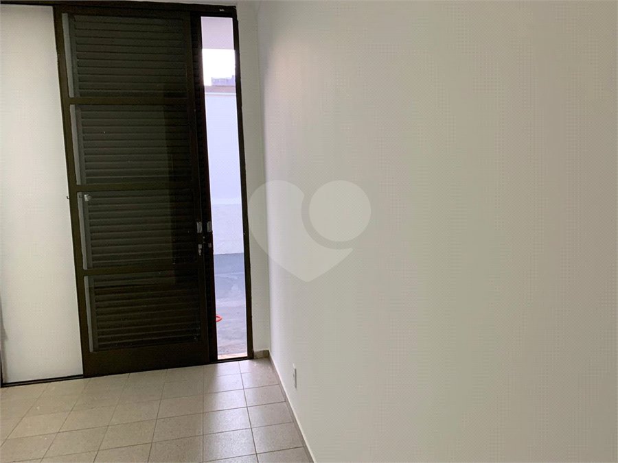 Imóvel Comercial á venda em São Carlos, rua São Sebastião.