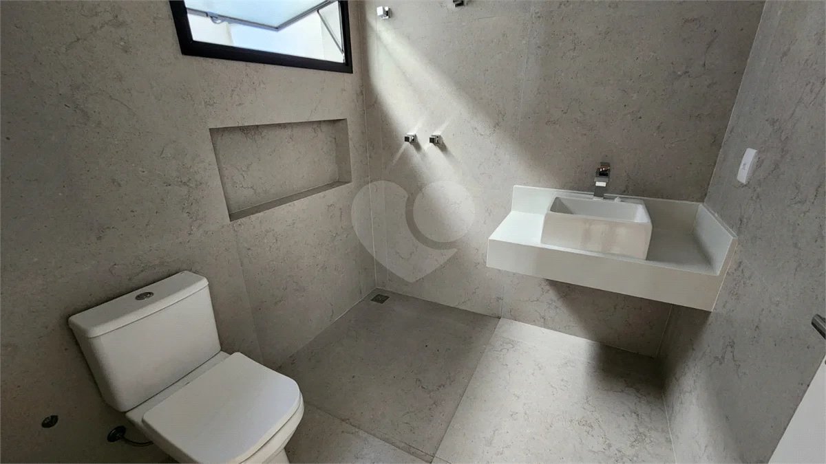 Casa Térrea Recém-Construída à Venda no Condomínio Portal do Bosque – Louveira/SP