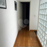 Apto a venda de 230m² no Cambuci com 3 dorms, 5 vagas, 3 suítes. Estuda permuta.