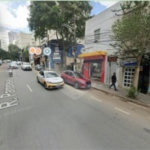 Sobrado comercial com 150m² , 7 salas , 3 banheiros , para locação na Bela Vista.