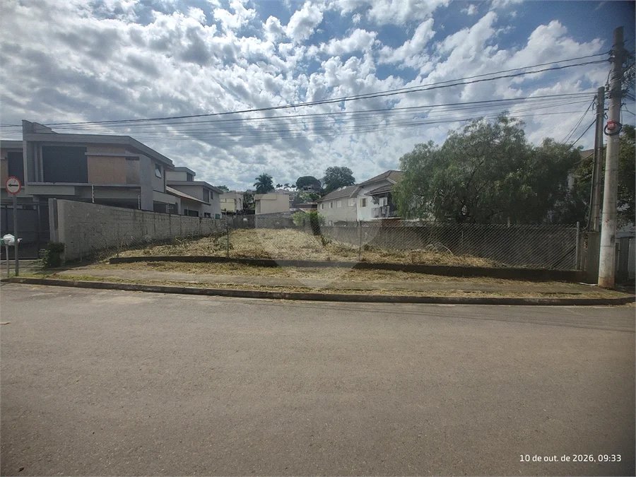 Terreno em Atibaia com 652 metros, pronto para construir no Jardim do Lago, aceita financiamento