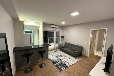 Apartamento para locação no Campo Belo com 51m², com 1 dormitório, 1 vaga, e lazer completo