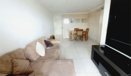 Apartamento à venda com 3 quartos, sendo 1 suíte,  em Vila Santa Catarina, São Paulo, SP