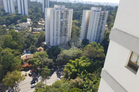 Apartamento locação Alto da Boa Vista próximo Jardim Marajoara.