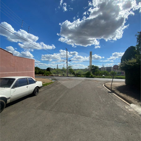 Terreno plano, no bairro Parque Sisi, com 125,00 m² de área.