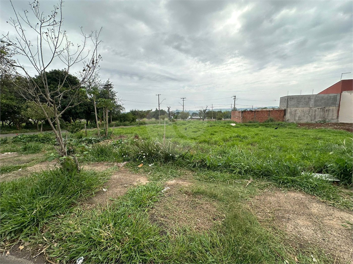 Terreno á venda, com 197m2, no Bairro Parque Primavera em São Carlos.