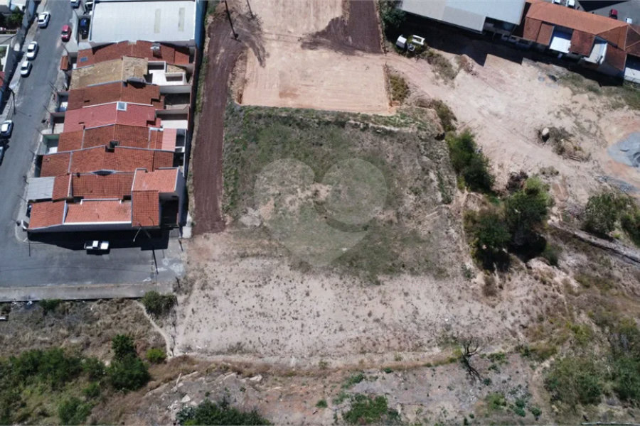 Terreno Amplo com 6.265m² e Acesso por Dois Níveis – Ótima Localização!