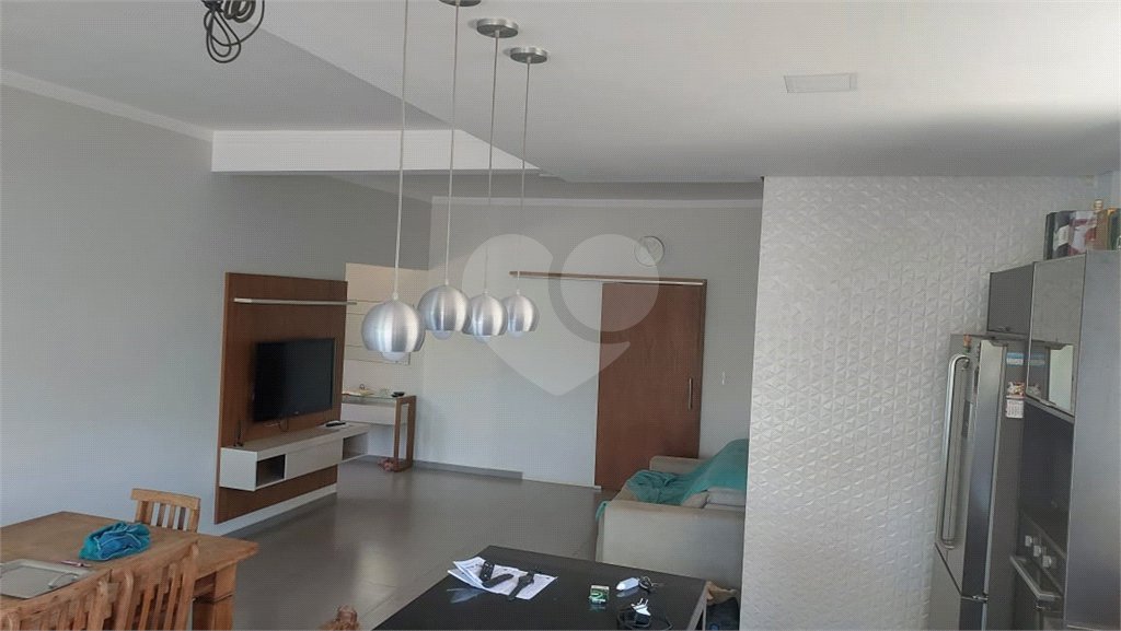 Casa com 3 Dorms, sendo 1 Suíte no Condomínio Reserva Aquarela