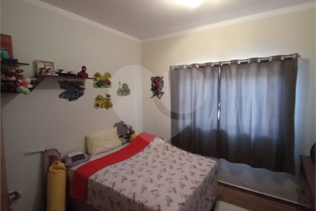Casa térrea no Cidade Aracy .