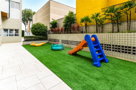Apartamento de 84m² na Vila Lusitânia, em São Bernardo do Campo, com 3 dormitórios, suíte com varanda, 2 vagas cobertas, depósito privativo e lazer completo.