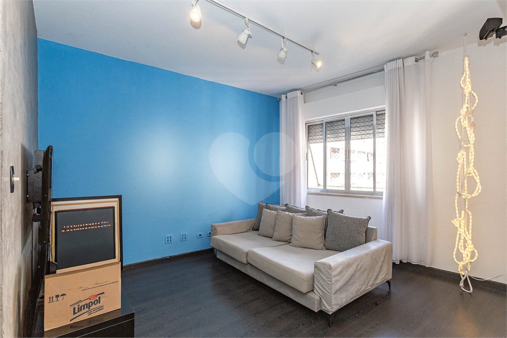 Apartamento Reformado e Mobiliado na Vila Mariana 100m² e 1 vaga.