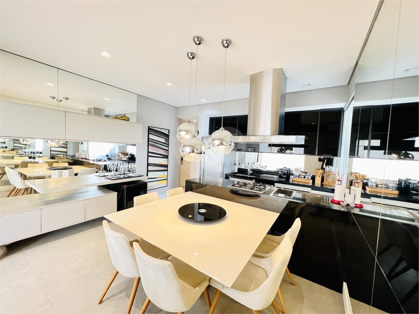 Apartamento venda / locação Vila Nova Conceição, 80m², andar alto, 1 suíte e 2 vagas