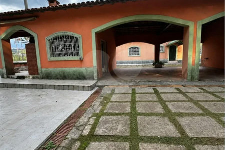 Casa/Chácara em Condomínio Fechado — Completa e com Lazer Exclusivo