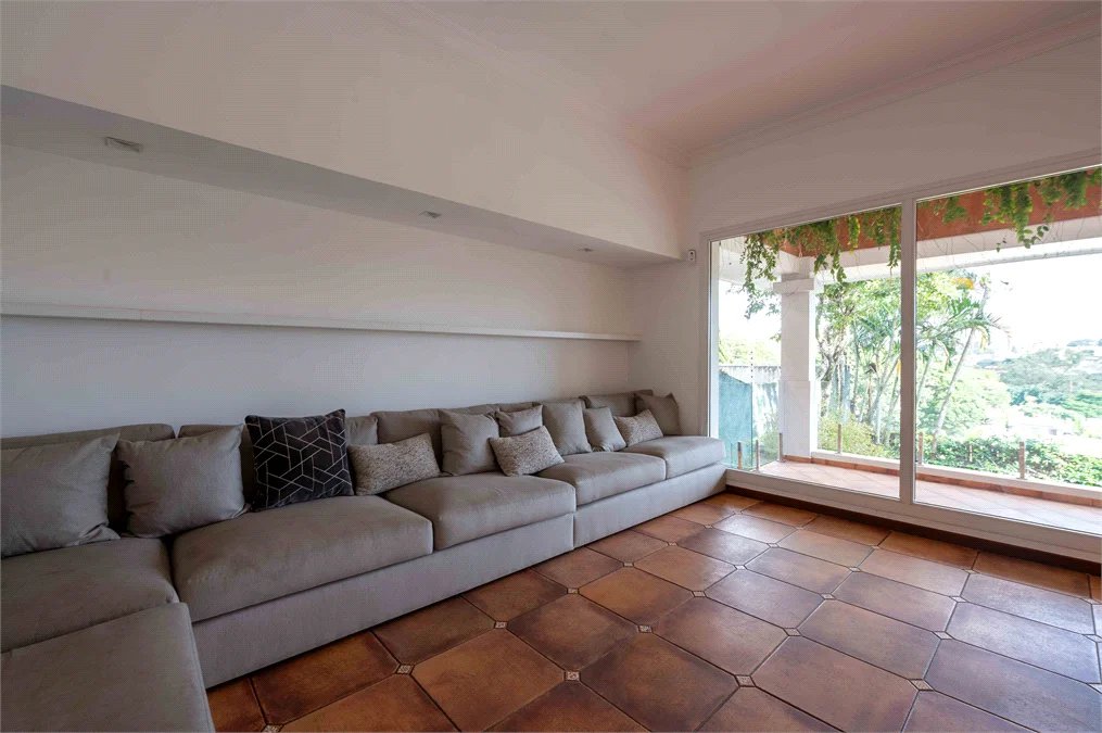Casa à venda com 6 quartos, sendo 4 suítes,  em Morumbi, São Paulo, SP